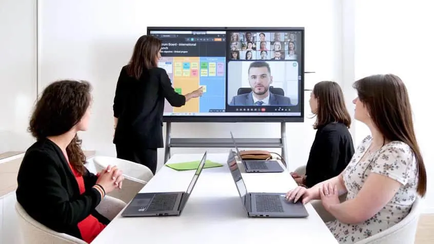 You are currently viewing Tarif d&rsquo;un écran interactif pour salle de réunion